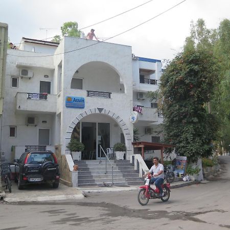 Egeon Rooms And Studios Georgioupoli Zewnętrze zdjęcie